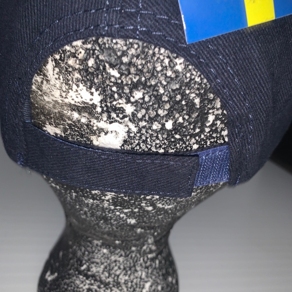 Hat - Picture 4 of 7